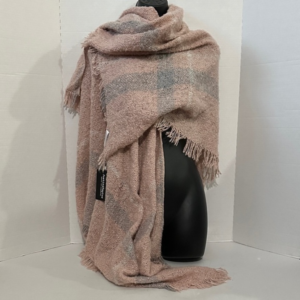 Elegant Pink and Gray Women's Scarf